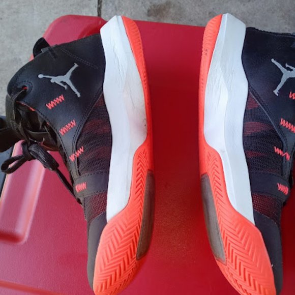 Jordan 2020 Jumpman Flight Men size 9 - Picture 2 of 4